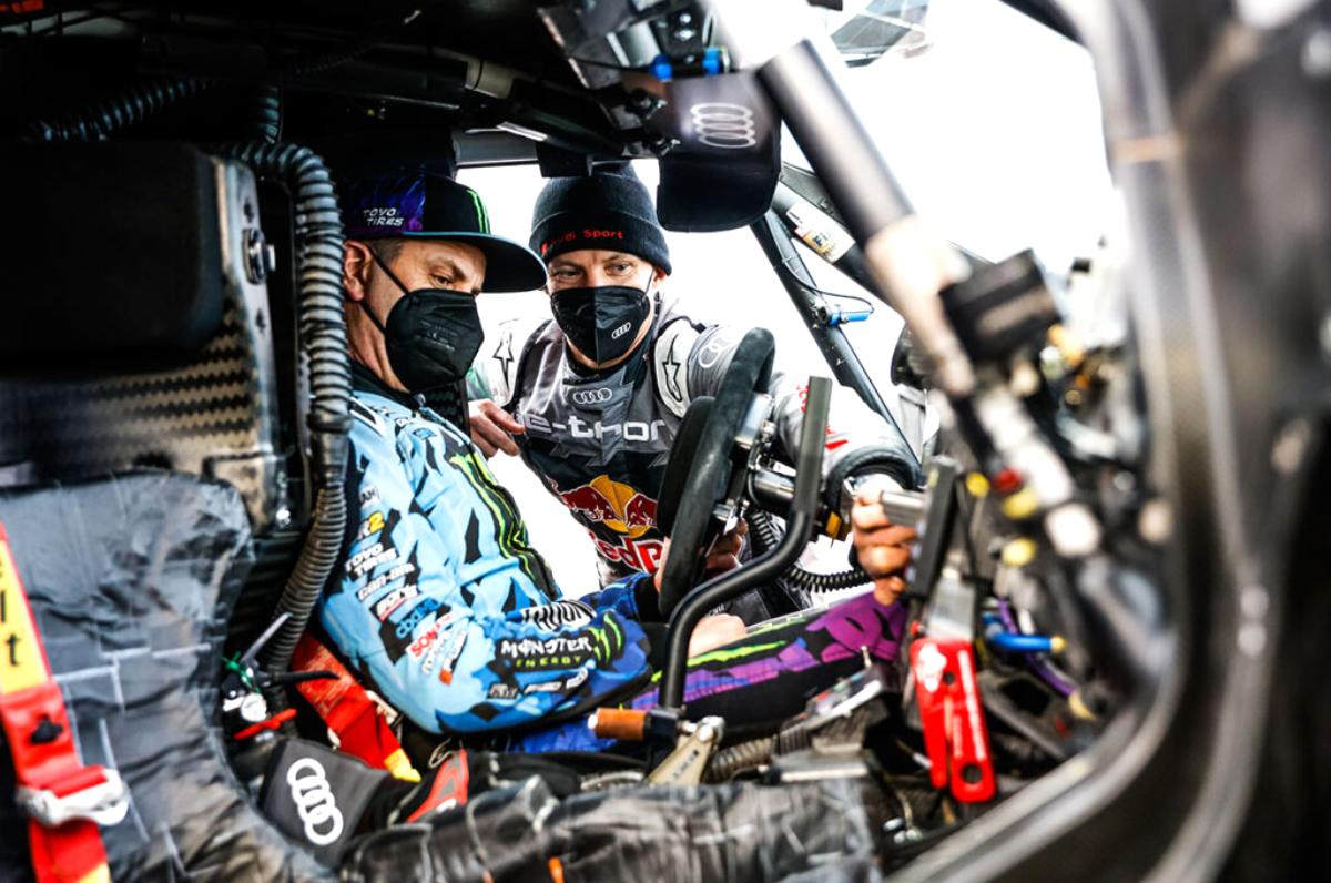 Ken Block Audi RS Q e-tron'un kokpitinde!